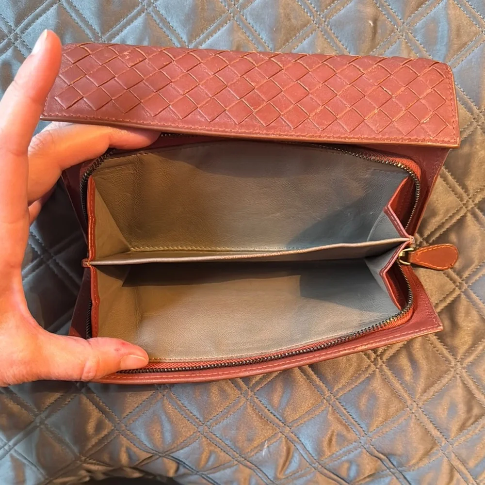 Bottega Veneta Brown Woven Clutch w COA - Picture 8 of 10